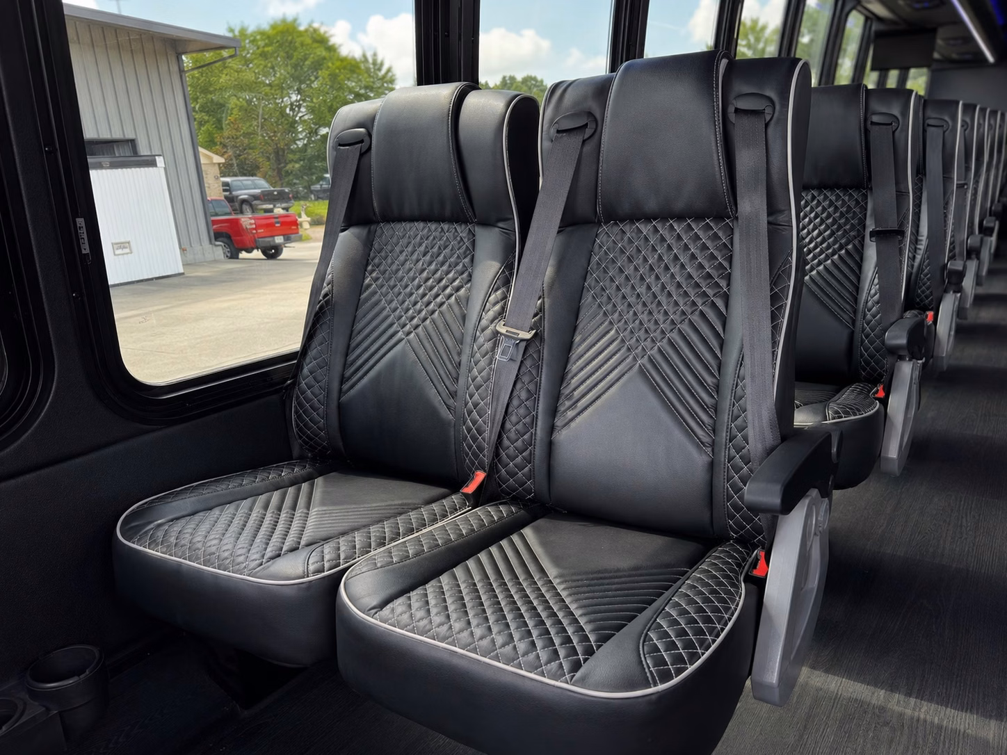 charter bus rentals in omaha for large prom groups and school coordinated transportation