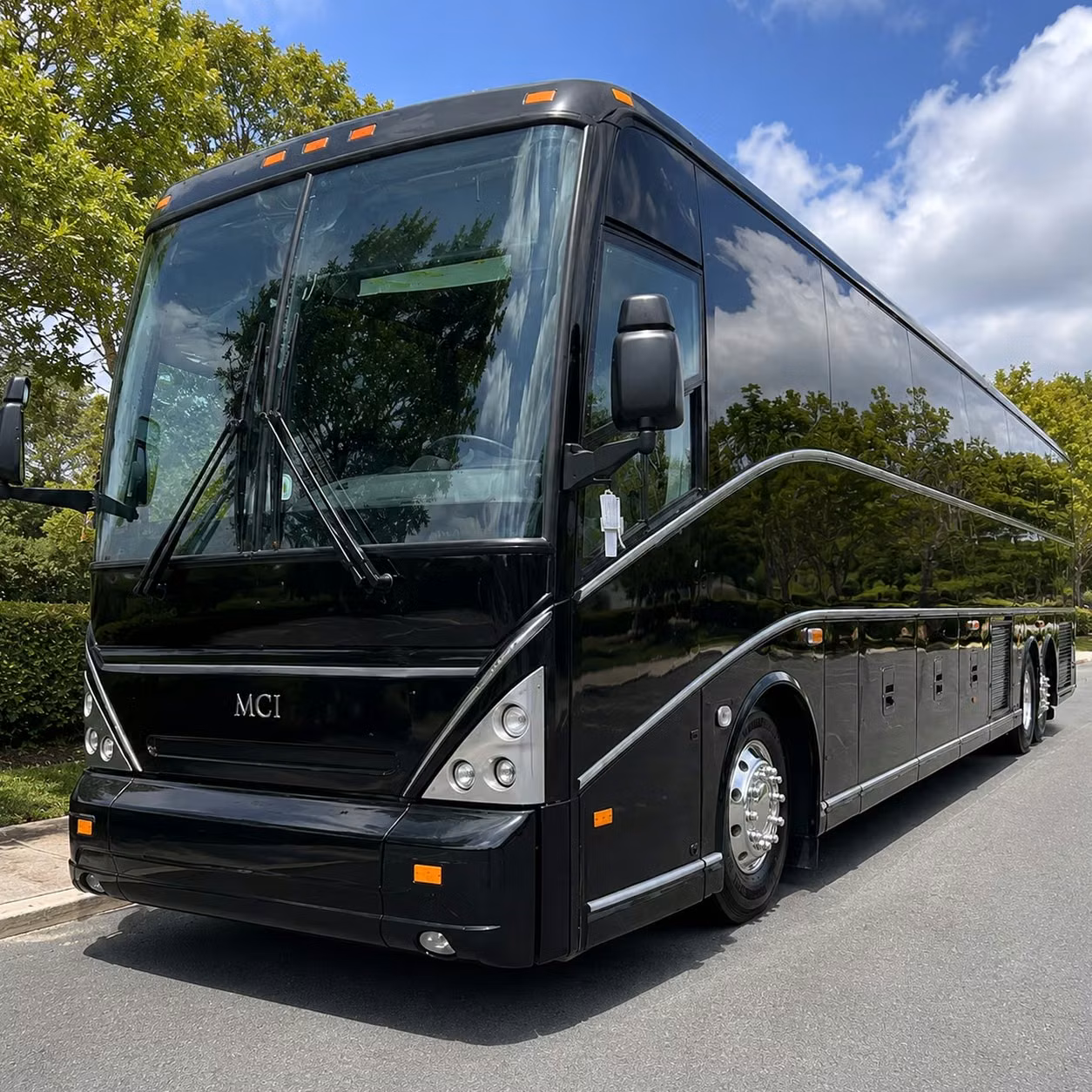 charterbusrentalomaha com makes booking group concert transportation in omaha fast and simple